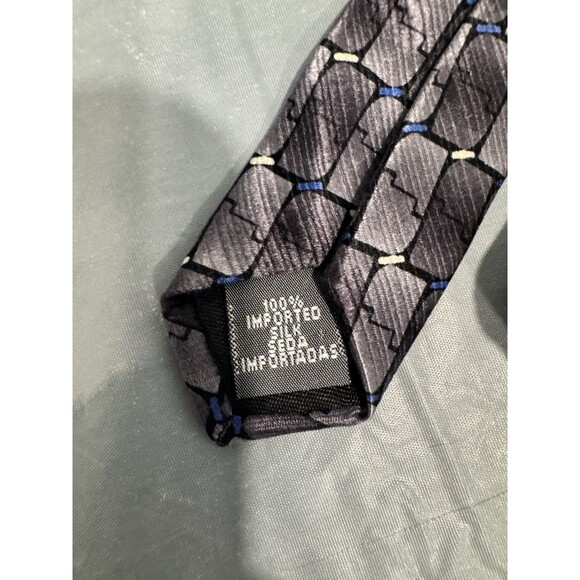 Stafford 100% Silk Mens Neck Tie Gray Geometric Pattern Classic Business - Picture 3 of 3